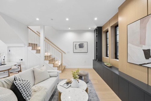 588 10Th Avenue E, Vancouver, BC 