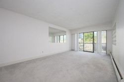 302-214 15th Street E North Vancouver, BC V7L 2R3