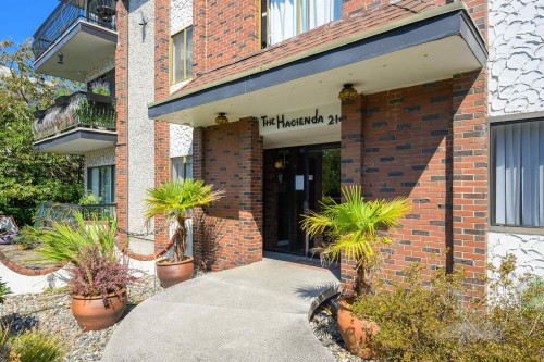 302-214 15Th Street E, North Vancouver, BC - Outdoor With Balcony