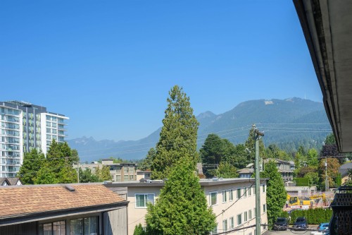 302-214 15Th Street E, North Vancouver, BC - Outdoor