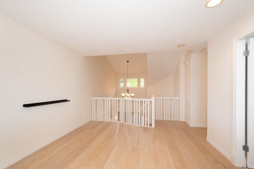 43 Point Terrace, West Vancouver, BC - Indoor Photo Showing Other Room