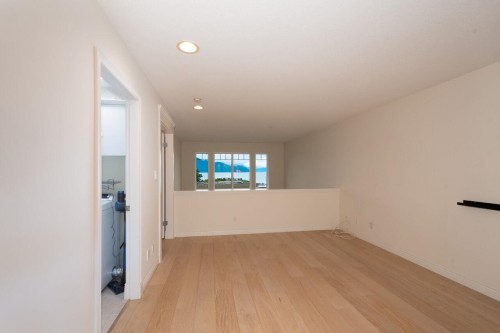 43 Point Terrace, West Vancouver, BC - Indoor Photo Showing Other Room
