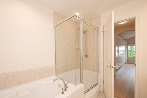 43 Point Terrace, West Vancouver, BC - Indoor Photo Showing Bathroom