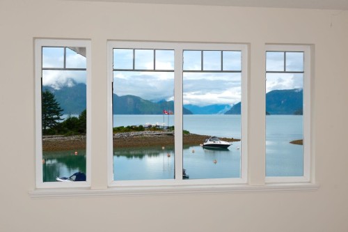 43 Point Terrace, West Vancouver, BC - Indoor Photo Showing Other Room With Body Of Water