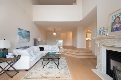 43 Point Terrace, West Vancouver, BC - Indoor Photo Showing Living Room With Fireplace