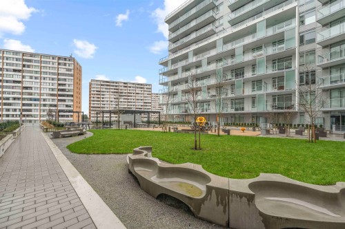 2-6200 Minoru Boulevard, Richmond, BC - Outdoor With Facade