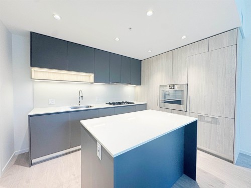 2-6200 Minoru Boulevard, Richmond, BC - Indoor Photo Showing Kitchen