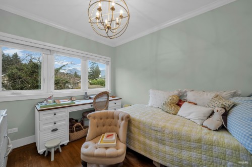 1220 Braeside Street, West Vancouver, BC - Indoor Photo Showing Bedroom