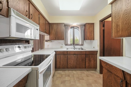 380 Metta Street, Port Moody, BC - Indoor