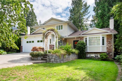 4594 Teviot Place  North Vancouver, BC V7R 4M5