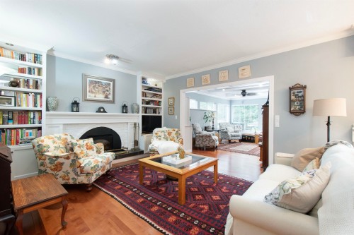 4594 Teviot Place, North Vancouver, BC - Indoor Photo Showing Living Room With Fireplace