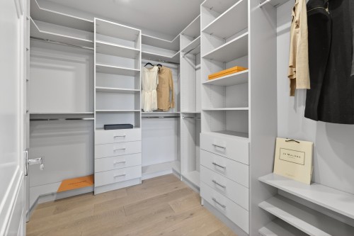 6331 Chatsworth Road, Richmond, BC - Indoor With Storage