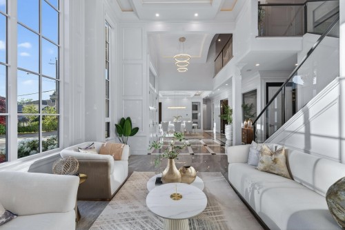 6331 Chatsworth Road, Richmond, BC - Indoor Photo Showing Living Room