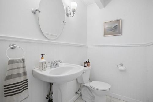 1415 Duncan Drive, Delta, BC - Indoor Photo Showing Bathroom