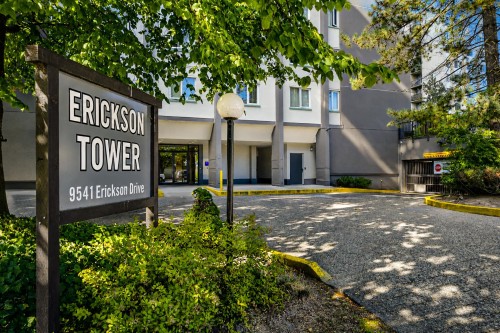 905-9541 Erickson Drive  Burnaby, BC V3J 7N8