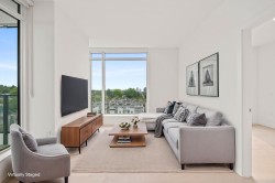 702-8415 Granville Street  Vancouver, BC V6P 0M2