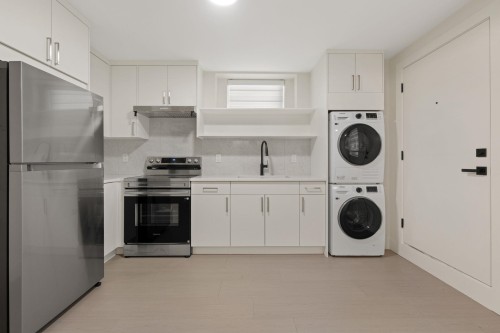 2138 Venables Street, Vancouver, BC - Indoor Photo Showing Laundry Room