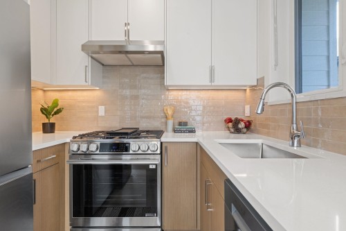 2138 Venables Street, Vancouver, BC - Indoor Photo Showing Kitchen With Upgraded Kitchen
