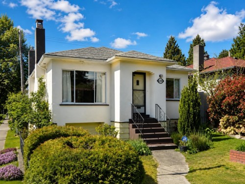 7895 Granville Street, Vancouver, BC - Outdoor