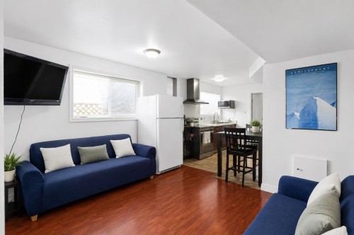3464 Vincent Street, Port Coquitlam, BC - Indoor Photo Showing Living Room