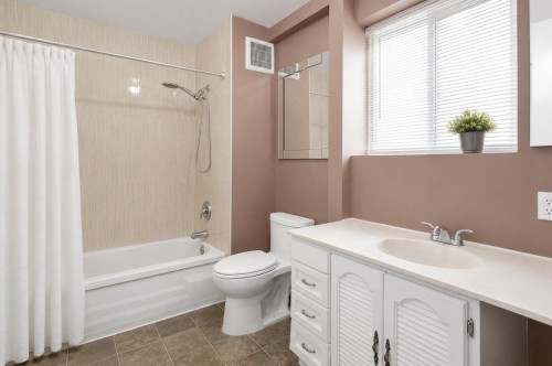 3464 Vincent Street, Port Coquitlam, BC - Indoor Photo Showing Bathroom