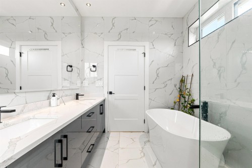 5577 Inverness Street, Vancouver, BC 