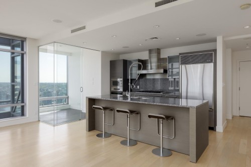 4304-1111 Alberni Street, Vancouver, BC - Indoor Photo Showing Kitchen With Upgraded Kitchen