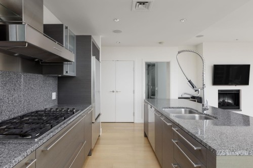 4304-1111 Alberni Street, Vancouver, BC - Indoor Photo Showing Kitchen With Double Sink With Upgraded Kitchen