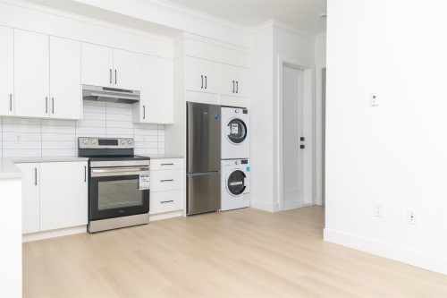 10360 Cornerbrook Crescent, Richmond, BC - Indoor Photo Showing Kitchen