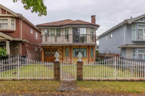 4467 Perry Street, Vancouver, BC - Outdoor