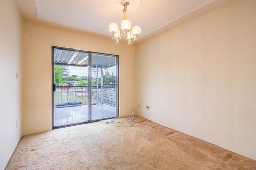 4467 Perry Street, Vancouver, BC - Indoor Photo Showing Other Room