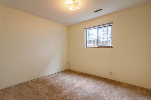 4467 Perry Street, Vancouver, BC - Indoor Photo Showing Other Room