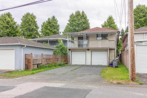 4467 Perry Street, Vancouver, BC - Outdoor