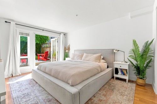 2460 Sasamat Street, Vancouver, BC - Indoor Photo Showing Bedroom