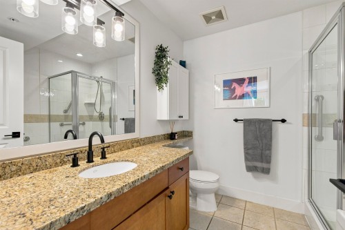 2460 Sasamat Street, Vancouver, BC - Indoor Photo Showing Bathroom
