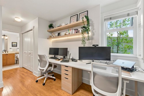 2460 Sasamat Street, Vancouver, BC - Indoor Photo Showing Office