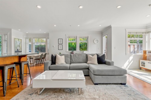 2460 Sasamat Street, Vancouver, BC - Indoor Photo Showing Living Room