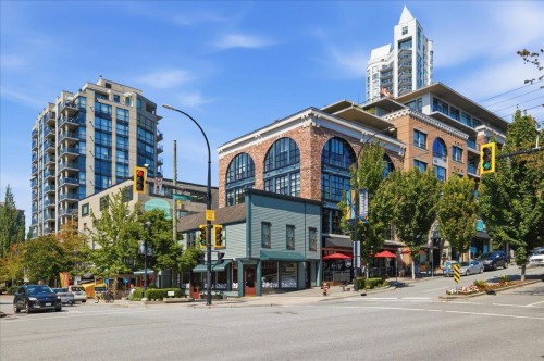 Ph2-124 1St Street W, North Vancouver, BC - Outdoor With Facade