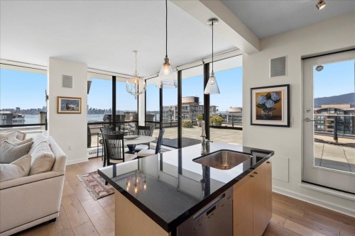 Ph2-124 1St Street W, North Vancouver, BC - Indoor
