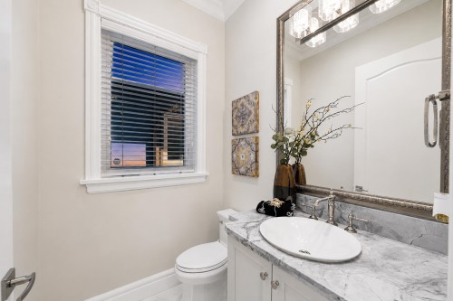 4627 15Th Avenue W, Vancouver, BC - Indoor Photo Showing Bathroom