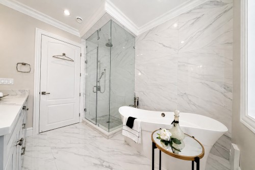 4627 15Th Avenue W, Vancouver, BC - Indoor Photo Showing Bathroom