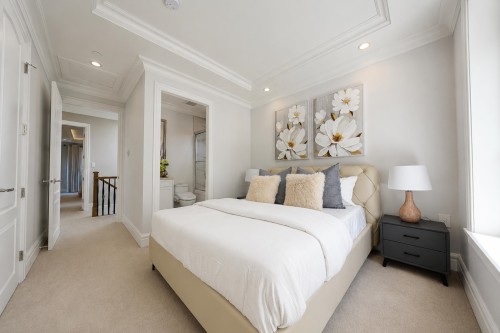 4627 15Th Avenue W, Vancouver, BC - Indoor Photo Showing Bedroom