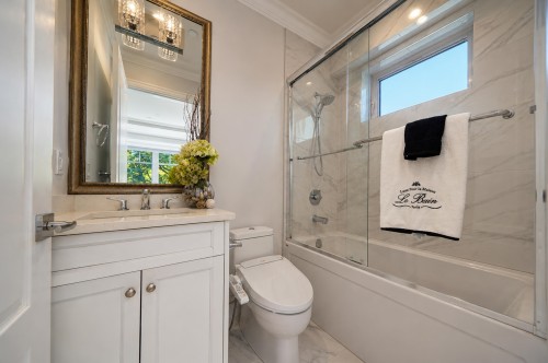 4627 15Th Avenue W, Vancouver, BC - Indoor Photo Showing Bathroom