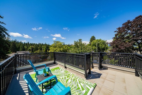 4627 15Th Avenue W, Vancouver, BC - Outdoor