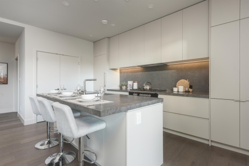 1-638 46Th Avenue E, Vancouver, BC - Indoor Photo Showing Kitchen