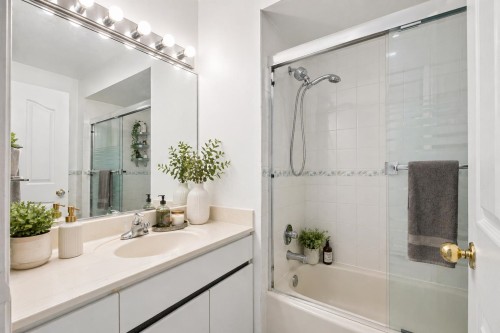 4491 Carter Drive, Richmond, BC - Indoor Photo Showing Bathroom
