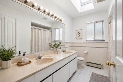 4491 Carter Drive, Richmond, BC - Indoor Photo Showing Bathroom