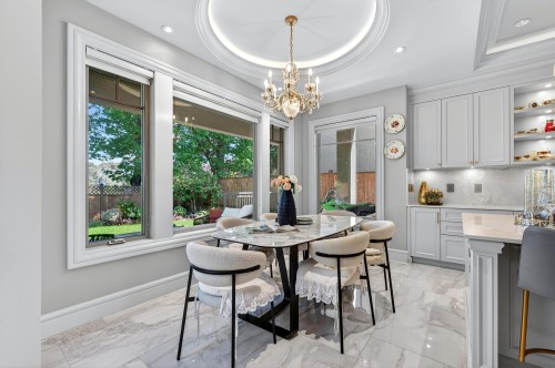 8520 Elsmore Road, Richmond, BC - Indoor Photo Showing Dining Room