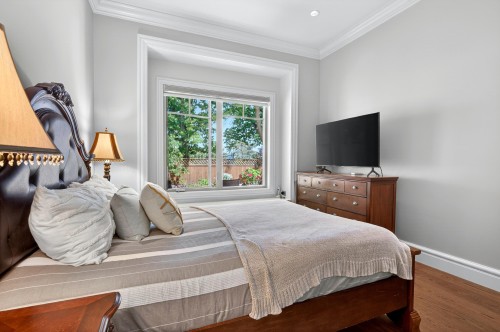 8520 Elsmore Road, Richmond, BC - Indoor Photo Showing Bedroom