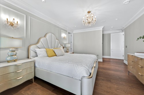 8520 Elsmore Road, Richmond, BC - Indoor Photo Showing Bedroom